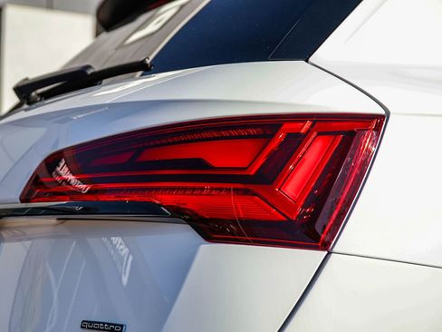 Certified 2023 Audi Q5 2.0T Premium Plus w/ Premium Plus Package image 9