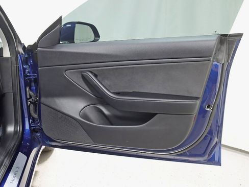 Used 2018 Tesla Model 3 Long Range image 33