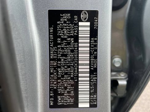 Used 2025 Toyota Camry SE FWD image 34