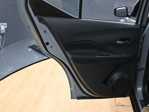 Used 2024 Nissan Kicks SV w/ Interior Electronics Package FWD image 34