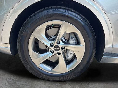 Certified 2026 Genesis GV70 2.5T AWD/4WD image 47