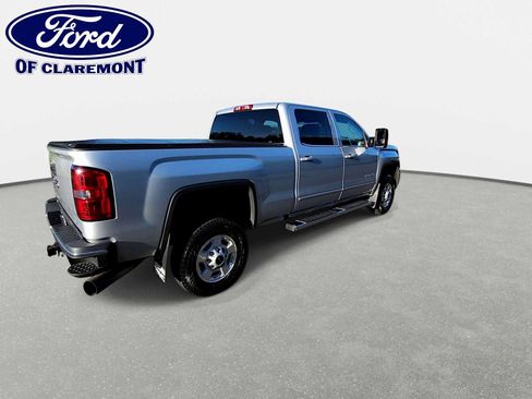 Used 2016 GMC Sierra 2500 SLE w/ SLE Preferred Package AWD/4WD image 8