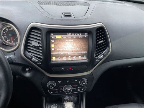 Certified 2018 Jeep Cherokee Limited image 20