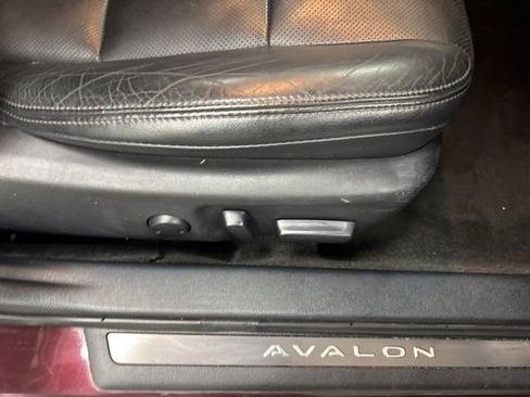 Used 2014 Toyota Avalon Limited FWD image 11