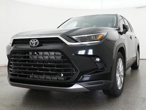 New 2026 Toyota Grand Highlander Platinum image 32