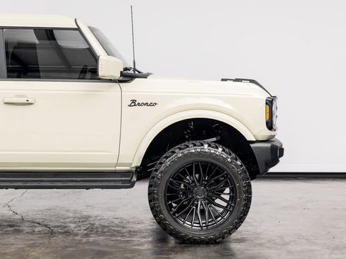 Used 2025 Ford Bronco Outer Banks AWD/4WD image 22
