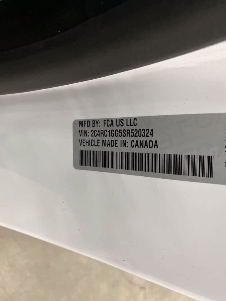 Used 2025 Chrysler Pacifica Limited FWD image 29