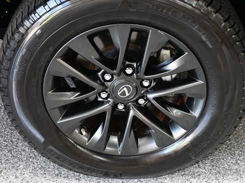 Used 2022 Lexus GX 460 Premium AWD/4WD image 23