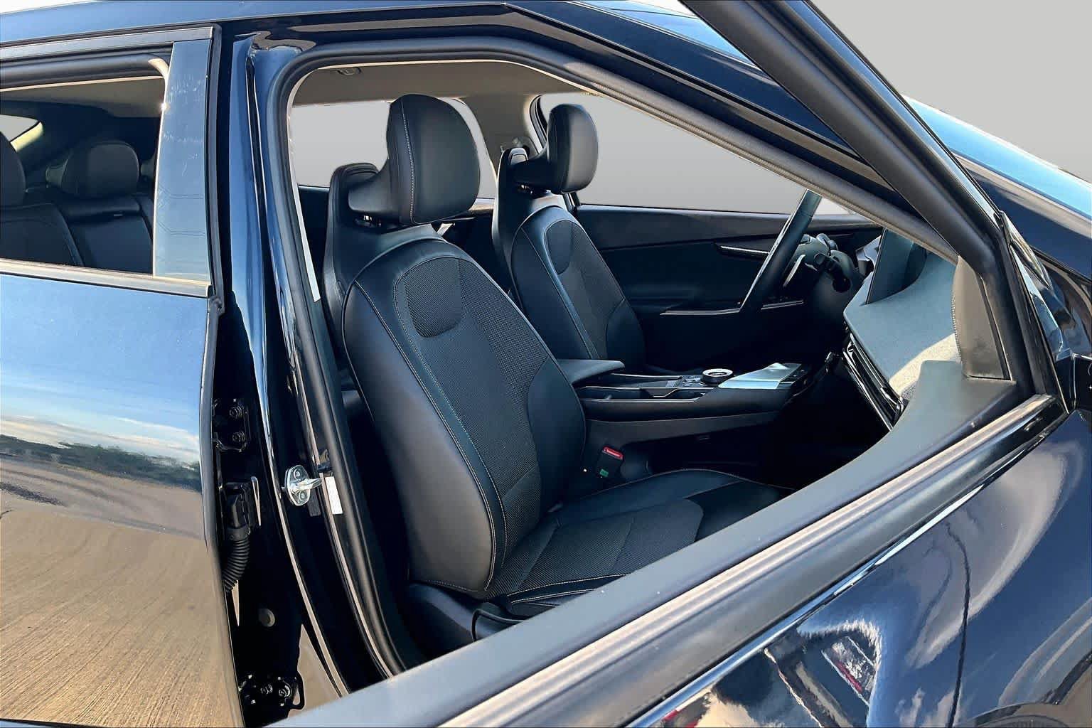Used 2024 Kia EV6 Light RWD image 8