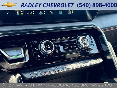Used 2022 GMC Sierra 1500 AT4 w/ AT4 Premium Package AWD/4WD image 10
