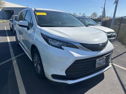 Used 2023 Toyota Sienna LE