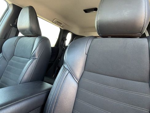 Used 2025 Mitsubishi Outlander SE AWD/4WD image 11