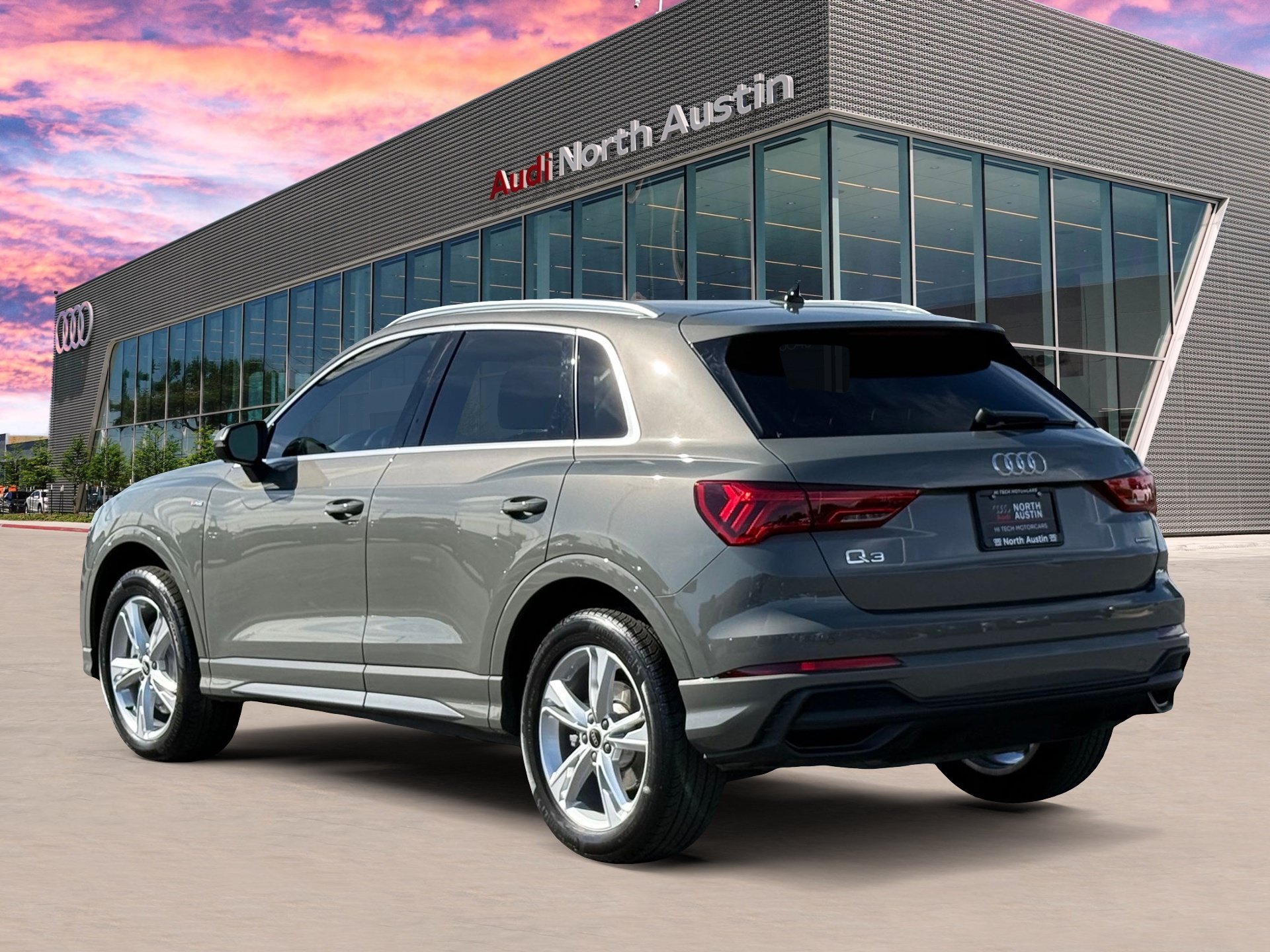 Used 2024 Audi Q3 2.0T Premium Plus w/ Premium Plus Package AWD/4WD image 7