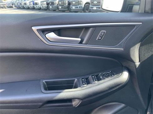 Used 2023 Ford Edge SEL w/ Convenience Package image 12