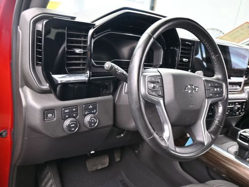 Used 2024 Chevrolet Silverado 1500 LT Trail Boss w/ Protection Package image 15