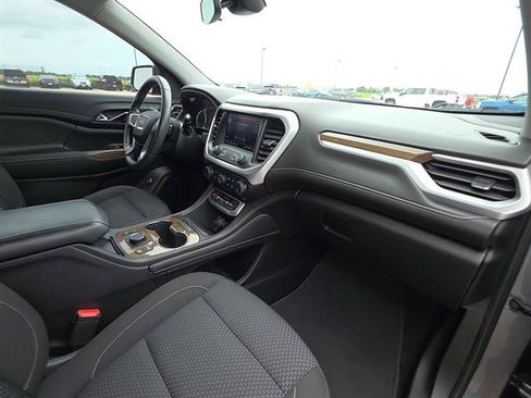 Used 2022 GMC Acadia SLE w/ Driver Convenience Package FWD image 15