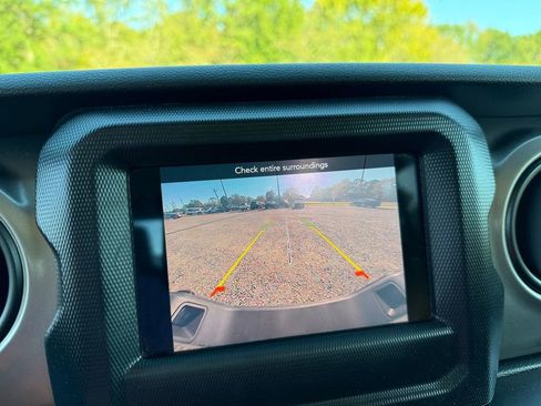 Used 2020 Jeep Gladiator Sport w/ Quick Order Package 24S image 23