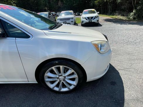 Used 2012 Buick Verano FWD image 12