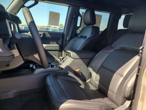 New 2026 Ford Bronco Outer Banks AWD/4WD image 19
