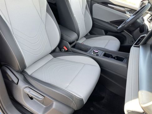 New 2026 Volkswagen Tiguan SE R-Line image 7