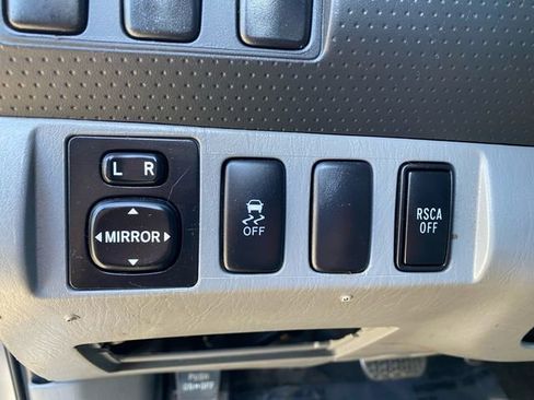 Used 2015 Toyota Tacoma 4x4 Access Cab V6 w/ Convenience Package image 18