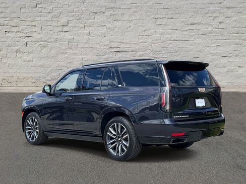 Certified 2024 Cadillac Escalade Sport Platinum w/ Heavy-Duty Trailer Package AWD/4WD image 3
