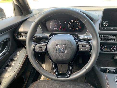 Used 2024 Honda HR-V Sport image 11