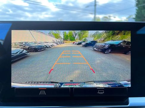 Used 2025 GMC Sierra 1500 SLT image 18