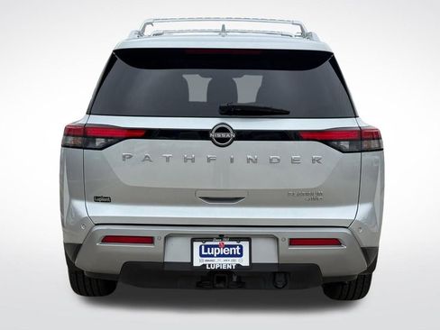 Used 2023 Nissan Pathfinder Platinum AWD/4WD image 4