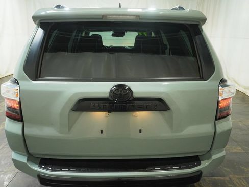Certified 2022 Toyota 4Runner TRD Off-Road Premium AWD/4WD image 5