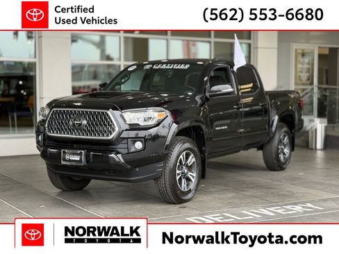 Used 2019 Toyota Tacoma TRD Sport image 1