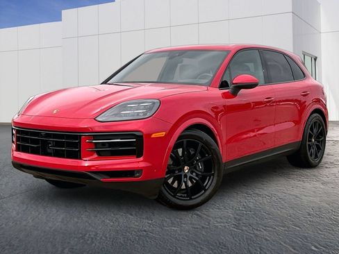 Used 2025 Porsche Cayenne AWD/4WD image 1