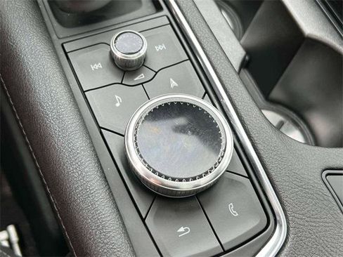 Used 2024 Cadillac XT6 Premium Luxury image 28