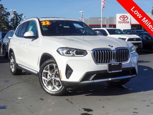 Used 2022 BMW X3 xDrive30i w/ Premium Package w/ZPA image 2