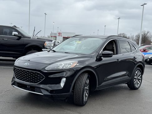 Used 2020 Ford Escape Titanium AWD/4WD image 14