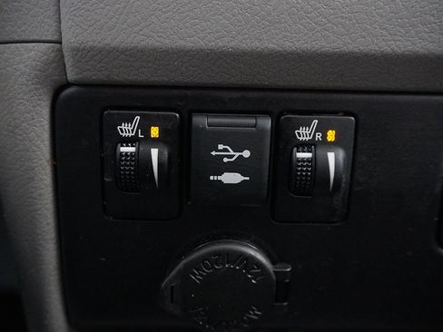 Used 2018 Toyota Sienna XLE w/ XLE Navigation Package image 62