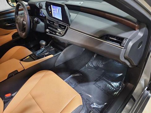 Used 2023 Lexus ES 350 w/ Premium Package image 22