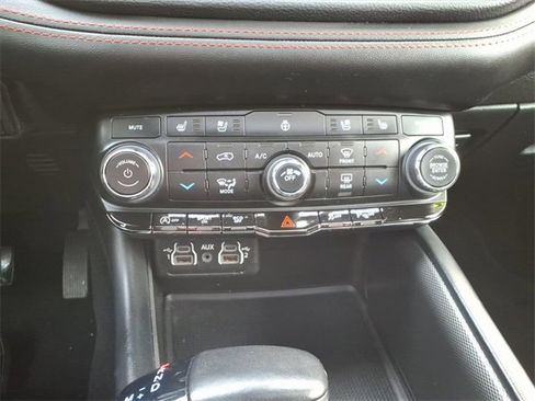 Certified 2023 Dodge Durango GT image 24