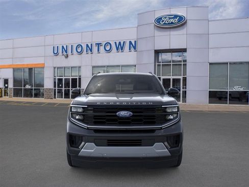 New 2026 Ford Expedition Platinum w/ Driver's Package image 6