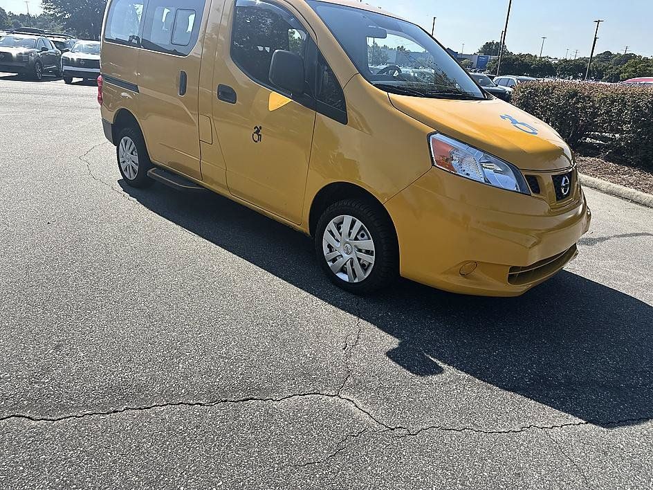 Used 2016 Nissan NV200 FWD image 4