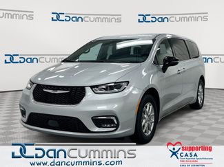 New 2026 Chrysler Pacifica Select FWD video 1
