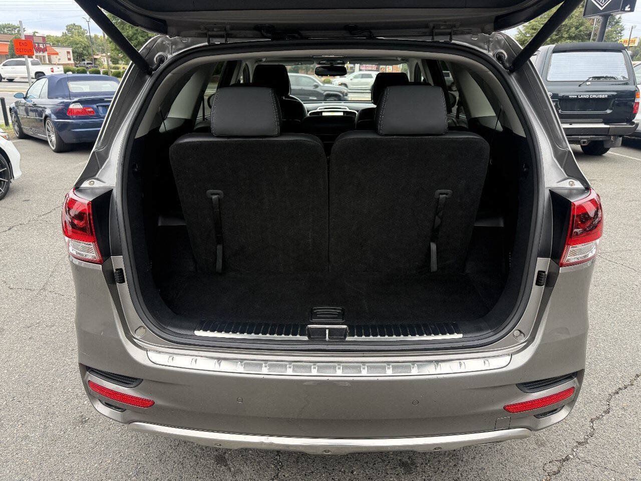 Used 2016 Kia Sorento SX FWD image 13