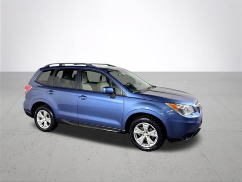 Used 2015 Subaru Forester 2.5i Premium w/ All-Weather Package AWD/4WD image 4