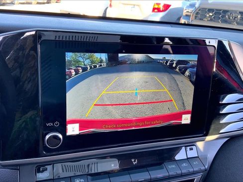 Used 2025 Toyota Camry LE image 26