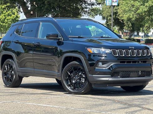 New 2026 Jeep Compass Latitude AWD/4WD image 2