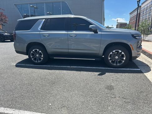 Used 2025 Chevrolet Tahoe LS w/ Max Trailering Package AWD/4WD image 2