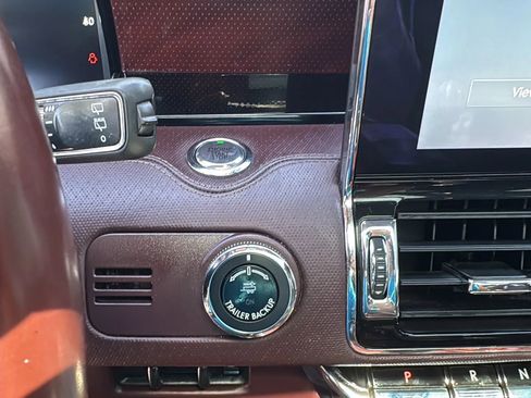 Used 2018 Lincoln Navigator Black Label w/ Cargo Package AWD/4WD image 18