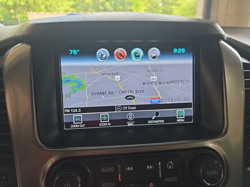 Used 2018 Chevrolet Tahoe Premier AWD/4WD image 23