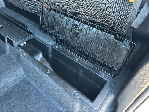 Used 2021 Toyota Tacoma SR image 10