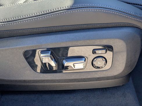 New 2026 BMW X5 xDrive40i w/ M Sport Package image 39